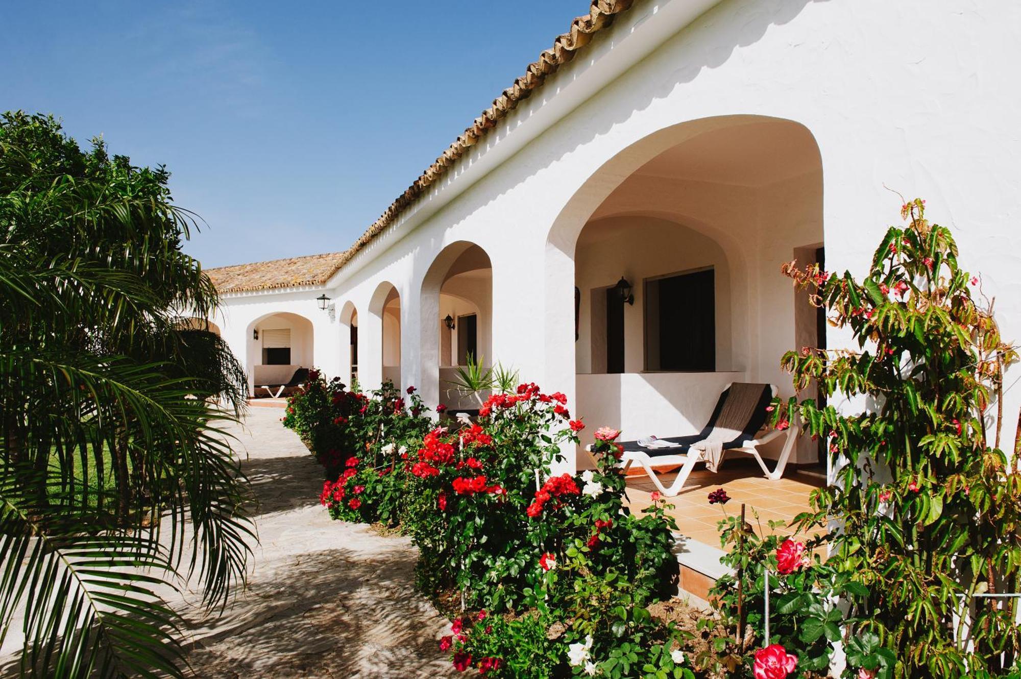 La Codorniz Hotel Тарифа Екстериор снимка