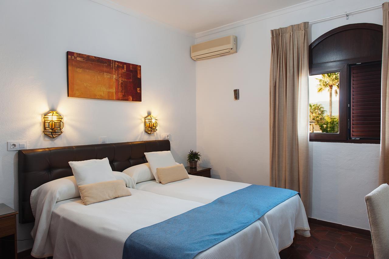 La Codorniz Hotel Тарифа Екстериор снимка