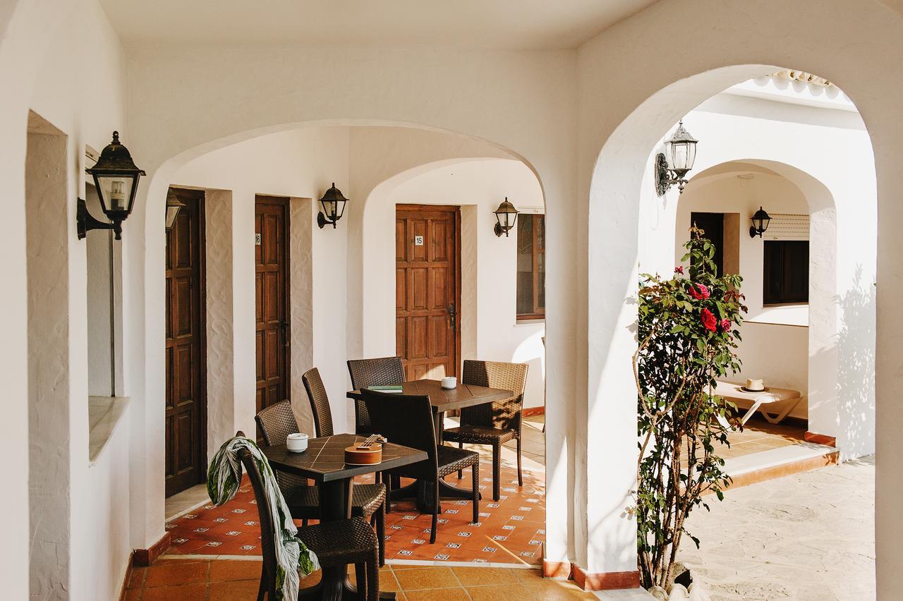 La Codorniz Hotel Тарифа Екстериор снимка